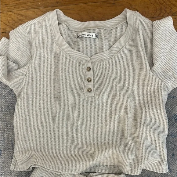 Abercrombie & Fitch Cream Women's two piece lounge set - Picture 3 of 5